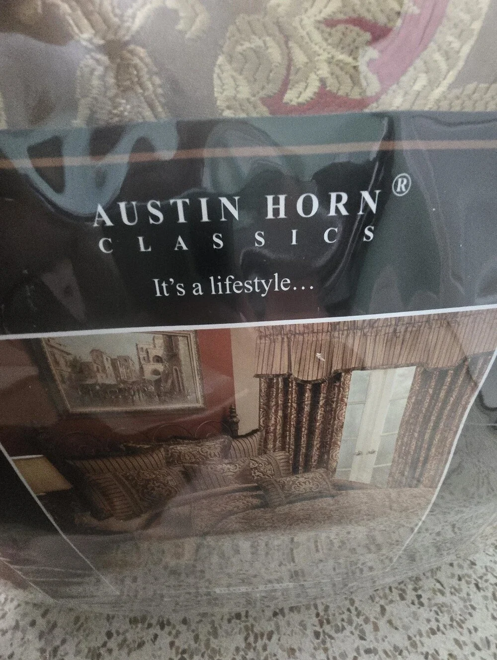 Austin Holt Luxury Oversized Comforter Set - Brown Pattern